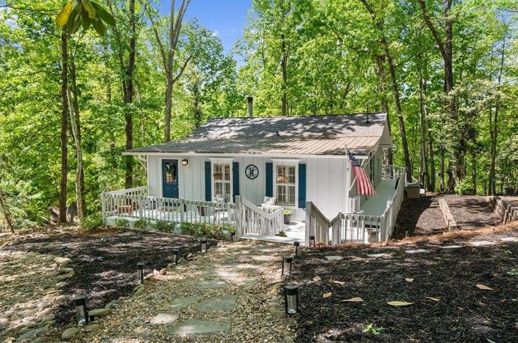 6551 Bermuda Lane, Flowery Branch, GA 30542 — most recent listing photo
