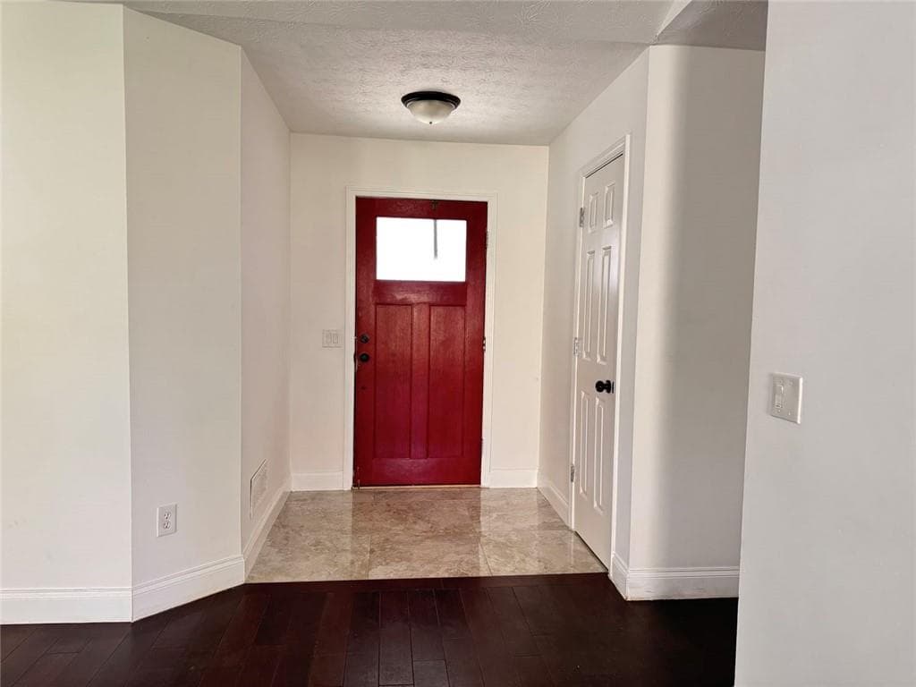 3 bedroom, 2 bathroom, 1,646 sq ft single family residence for sale at 622 Marble Arch Avenue, Lawrenceville, GA 30046 — photo 5