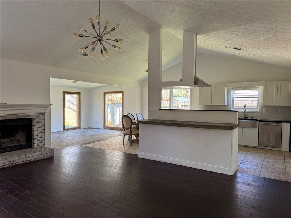 3 bedroom, 2 bathroom, 1,646 sq ft single family residence for sale at 622 Marble Arch Avenue, Lawrenceville, GA 30046 — photo 7