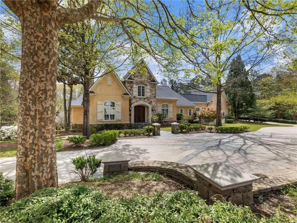 5 bedroom, 7 bathroom, 8,287 sq ft single family residence for sale at 1871 Sam Snead Drive, Braselton, GA 30517