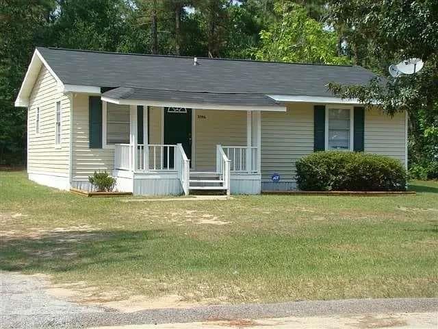3 bedroom, 1 bathroom, 900 sq ft single family residence for sale at 2235A Moncrieff Street, Augusta, GA 30906 — photo 2