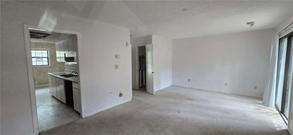 3 bedroom, 3 bathroom, 1,452 sq ft townhouse under contract at 723 Cedar Pointe Court, Marietta, GA 30008 — photo 7