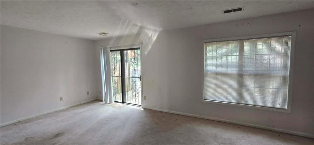 3 bedroom, 3 bathroom, 1,452 sq ft townhouse under contract at 723 Cedar Pointe Court, Marietta, GA 30008 — photo 8