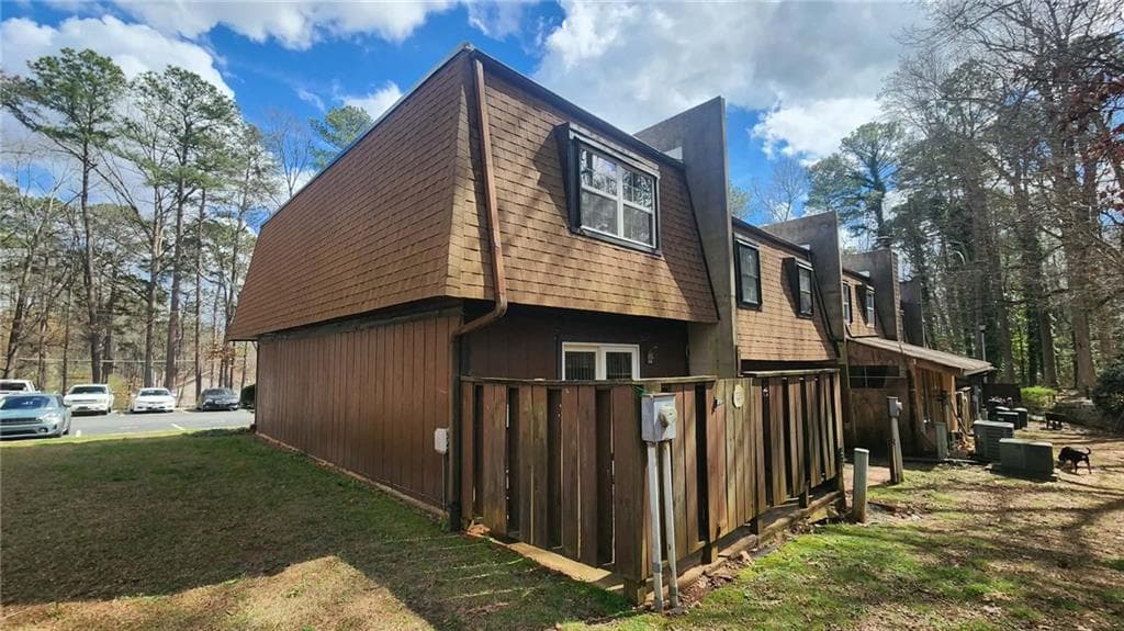 3 bedroom, 3 bathroom, 1,452 sq ft townhouse under contract at 723 Cedar Pointe Court, Marietta, GA 30008 — photo 2