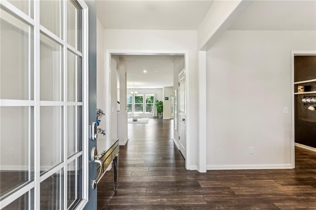 5 bedroom, 4 bathroom, 3,071 sq ft single family residence for sale at 402 Timberleaf Road, Canton, GA 30115 — photo 5