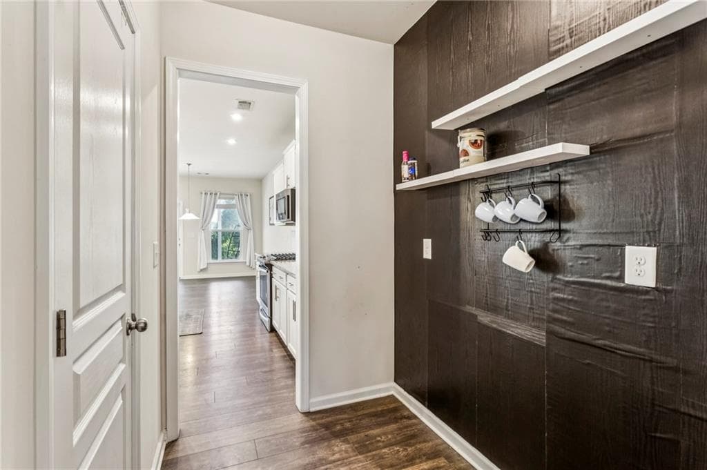 5 bedroom, 4 bathroom, 3,071 sq ft single family residence for sale at 402 Timberleaf Road, Canton, GA 30115 — photo 9
