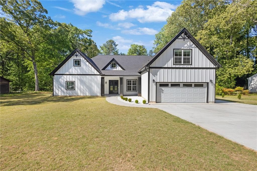 6 bedroom, 6 bathroom, 3,827 sq ft single family residence for sale at 81 Hager Drive, Riverdale, GA 30274