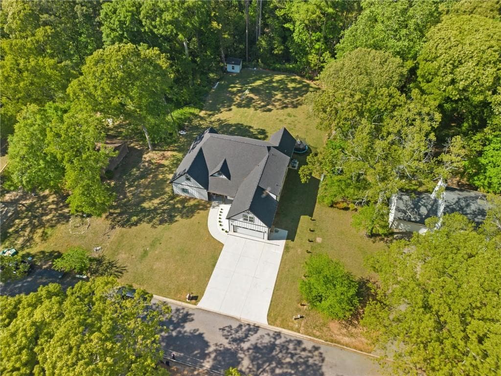 6 bedroom, 6 bathroom, 3,827 sq ft single family residence for sale at 81 Hager Drive, Riverdale, GA 30274 — photo 3