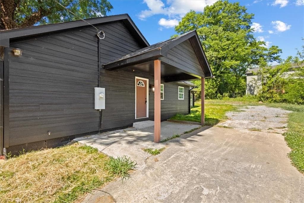 3 bedroom, 2 bathroom, 1,248 sq ft single family residence for sale at 409 Calhoun Avenue, Rome, GA 30161 — photo 8