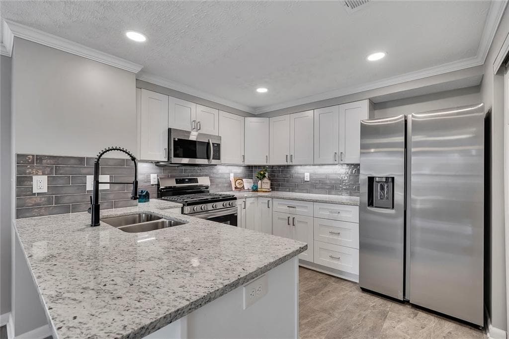 1 bedroom, 1 bathroom, 810 sq ft condominium for sale at 1321 Keys Lake Drive, Brookhaven, GA 30319 — photo 9