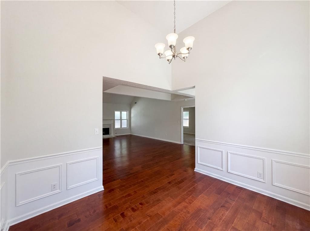3 bedroom, 2 bathroom, 2,188 sq ft single family residence for sale at 335 Hunters Glen, Fayetteville, GA 30215 — photo 7