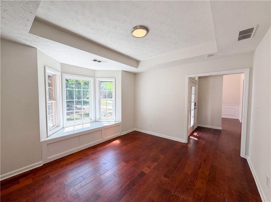 3 bedroom, 2 bathroom, 2,188 sq ft single family residence for sale at 335 Hunters Glen, Fayetteville, GA 30215 — photo 8
