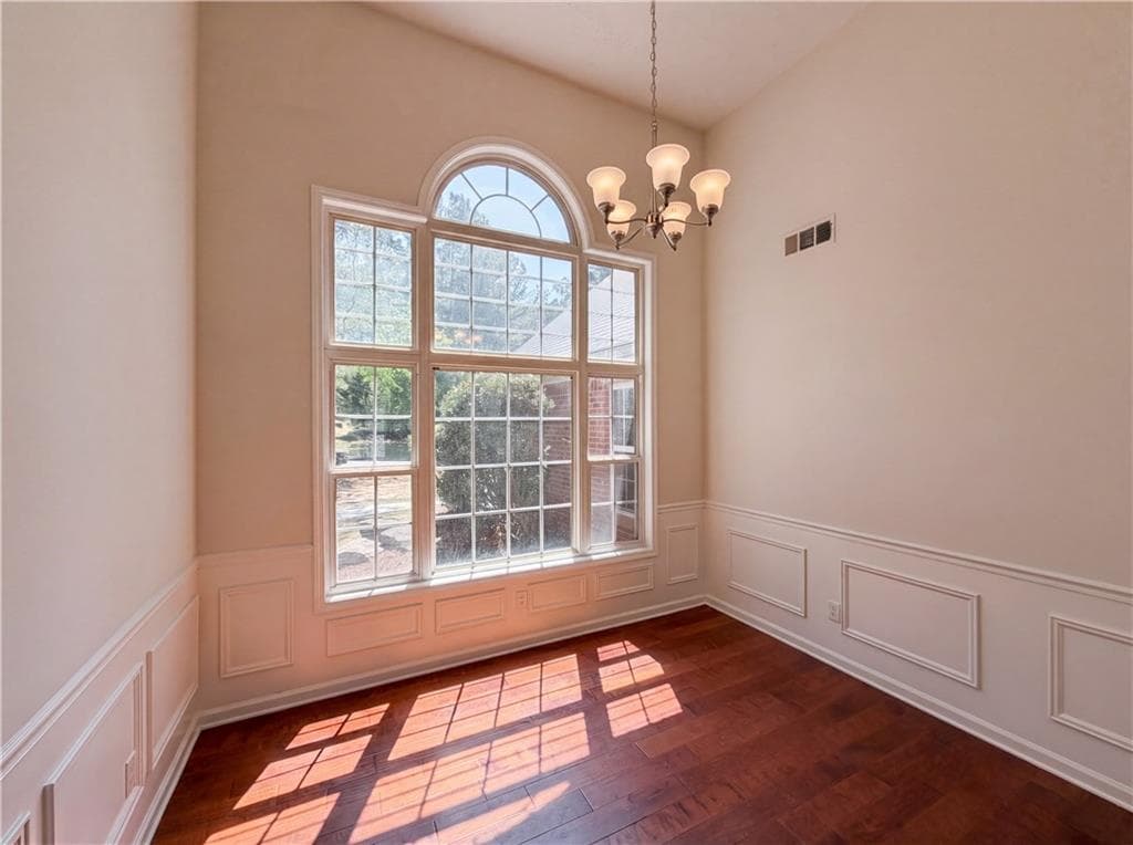 3 bedroom, 2 bathroom, 2,188 sq ft single family residence for sale at 335 Hunters Glen, Fayetteville, GA 30215 — photo 9