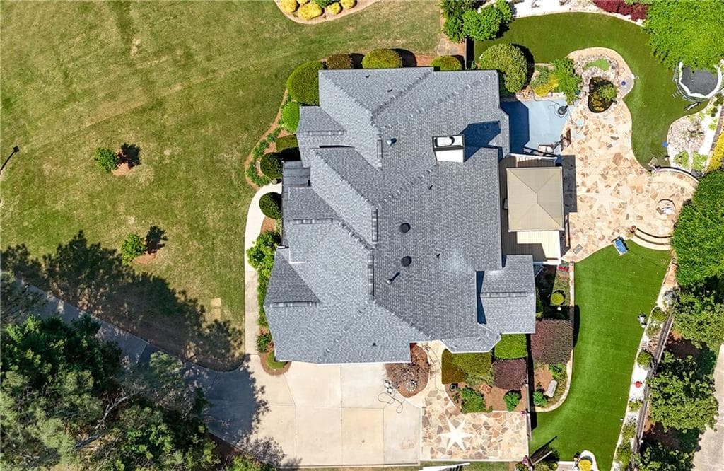 6 bedroom, 5 bathroom, 5,615 sq ft single family residence for sale at 5320 Brookglen Court, Cumming, GA 30040 — photo 7