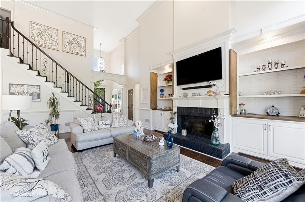 6 bedroom, 5 bathroom, 5,615 sq ft single family residence for sale at 5320 Brookglen Court, Cumming, GA 30040 — photo 10
