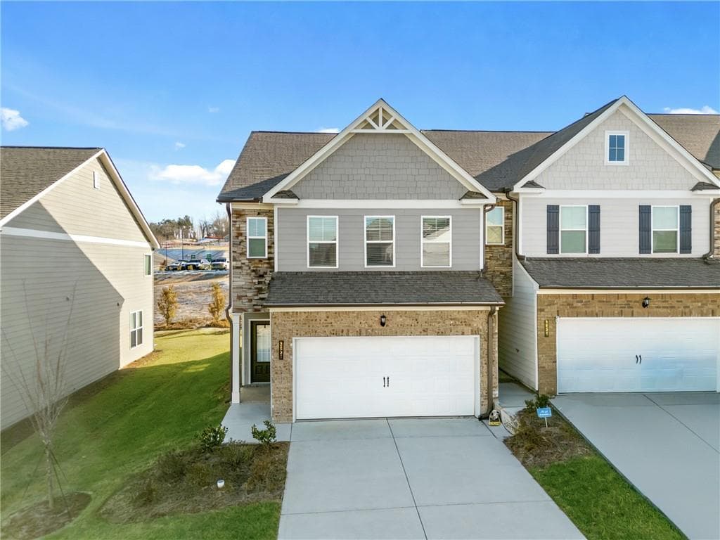 3 bedroom, 3 bathroom, 1,949 sq ft townhouse for rent at 3831 Brookburn Park, Gainesville, GA 30506 for $1,995 a month — photo 1 of 35