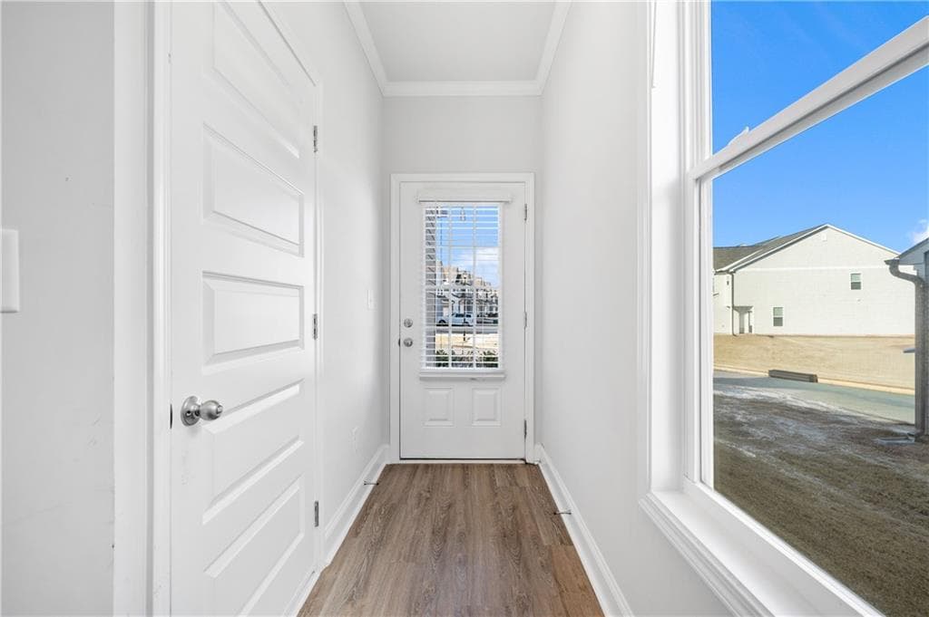 3 bedroom, 3 bathroom, 1,949 sq ft townhouse for rent at 3831 Brookburn Park, Gainesville, GA 30506 for $1,995 a month — photo 2