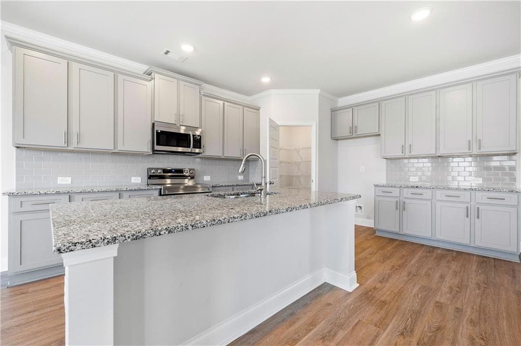 3 bedroom, 3 bathroom, 1,949 sq ft townhouse for rent at 3831 Brookburn Park, Gainesville, GA 30506 for $1,995 a month — photo 7