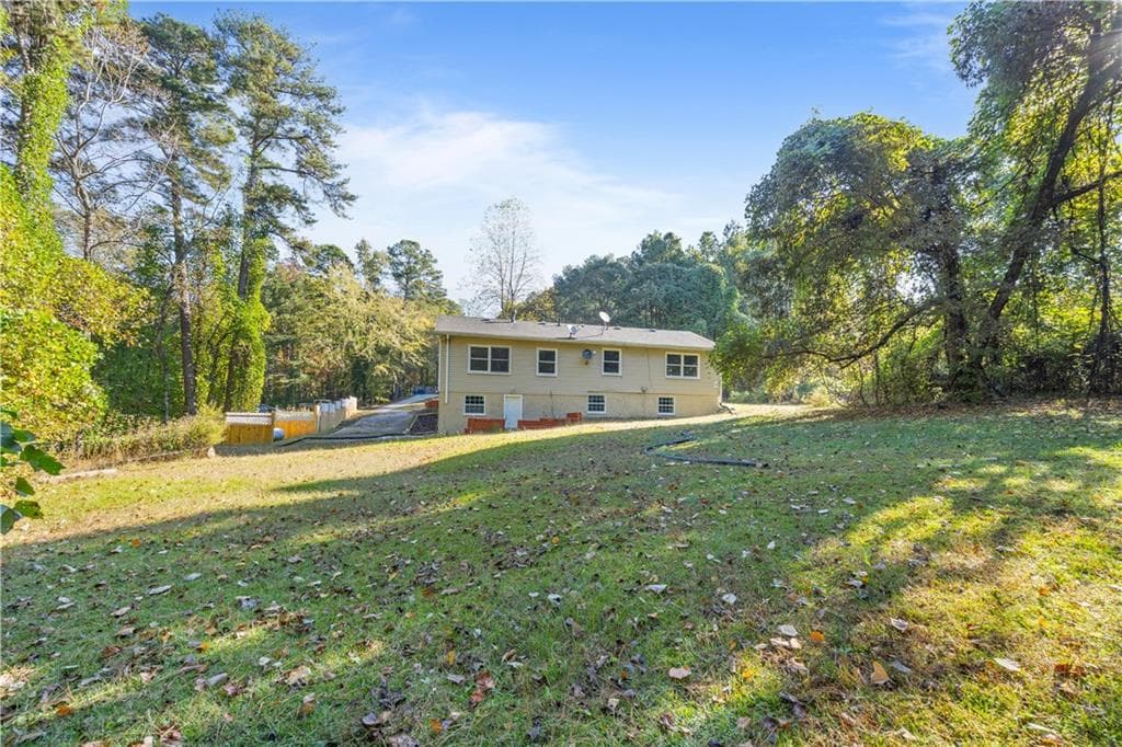4 bedroom, 3 bathroom, 2,800 sq ft single family residence under contract at 667 Alcovy Forest Drive, Lawrenceville, GA 30045 — photo 4