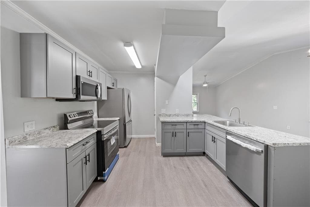 4 bedroom, 3 bathroom, 2,800 sq ft single family residence under contract at 667 Alcovy Forest Drive, Lawrenceville, GA 30045 — photo 9