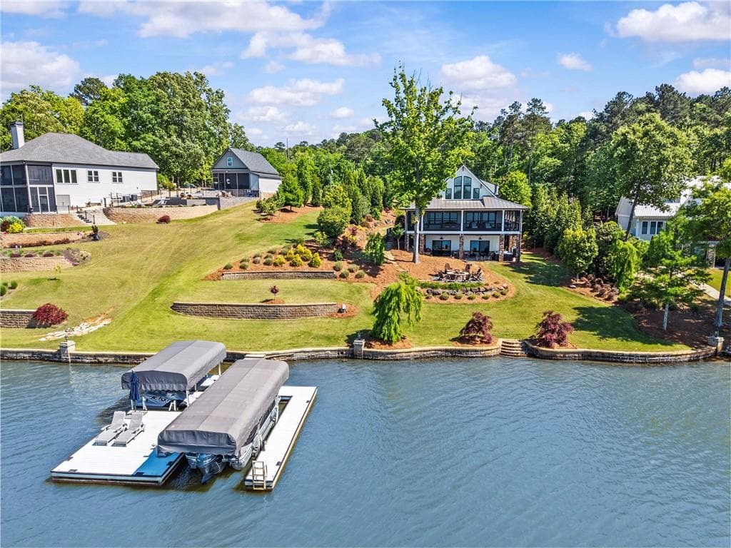 4 bedroom, 5 bathroom, 4,082 sq ft single family residence for sale at 1951 Northwoods Drive, Greensboro, GA 30642 — photo 4