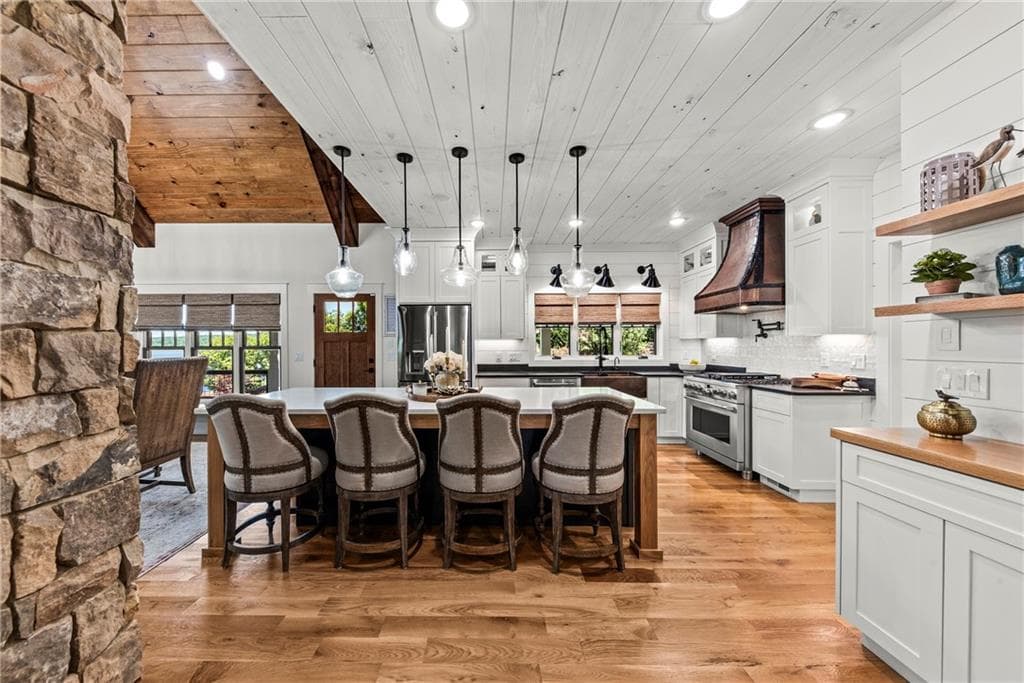 4 bedroom, 5 bathroom, 4,082 sq ft single family residence for sale at 1951 Northwoods Drive, Greensboro, GA 30642 — photo 10