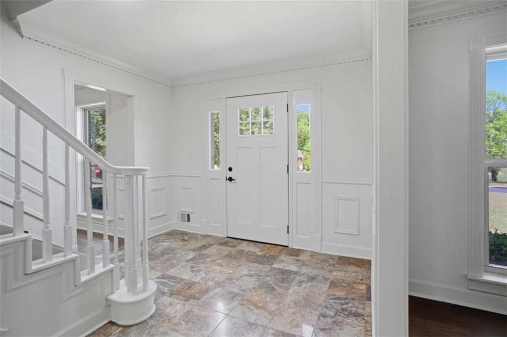 5 bedroom, 3 bathroom, 3,137 sq ft single family residence under contract at 910 Kite Lake Trail, Fayetteville, GA 30214 — photo 9
