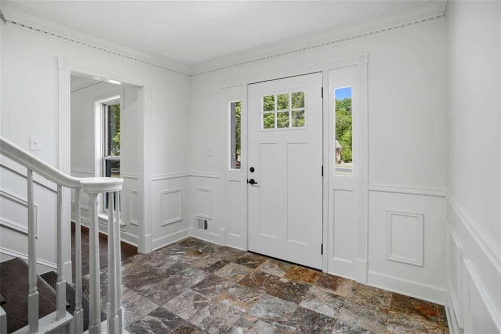 5 bedroom, 3 bathroom, 3,137 sq ft single family residence under contract at 910 Kite Lake Trail, Fayetteville, GA 30214 — photo 10