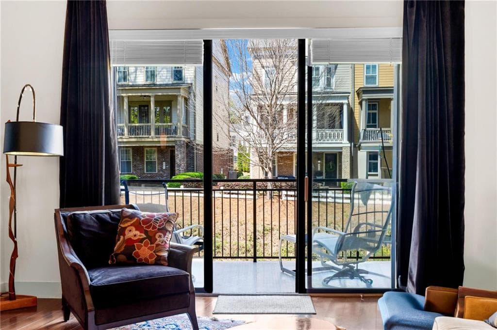 2 bedroom, 2 bathroom, 1,258 sq ft condominium for sale at 200 N Highland Avenue 102, Atlanta, GA 30307 — photo 5