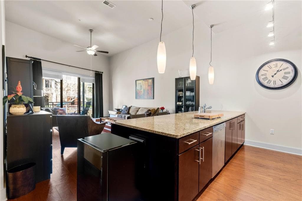 2 bedroom, 2 bathroom, 1,258 sq ft condominium for sale at 200 N Highland Avenue 102, Atlanta, GA 30307 — photo 7