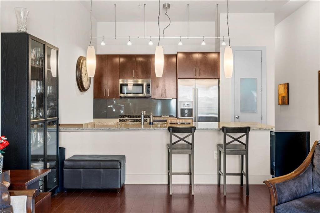 2 bedroom, 2 bathroom, 1,258 sq ft condominium for sale at 200 N Highland Avenue 102, Atlanta, GA 30307 — photo 9