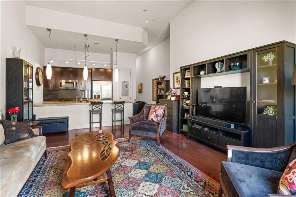 2 bedroom, 2 bathroom, 1,258 sq ft condominium for sale at 200 N Highland Avenue 102, Atlanta, GA 30307 — photo 6