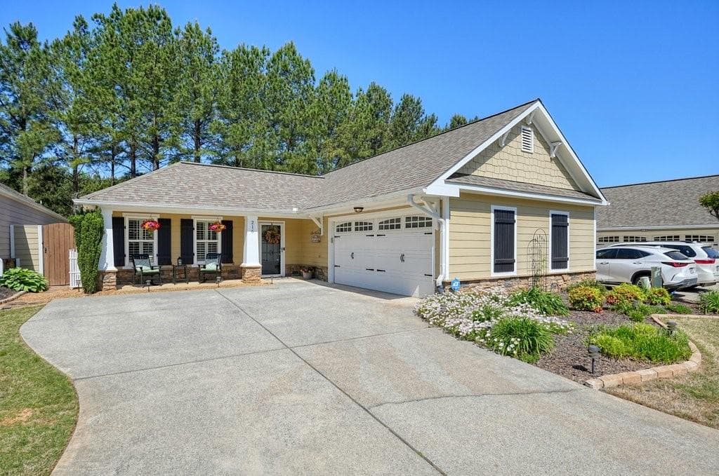 216 Patti Place, Canton, GA 30114 — most recent listing photo