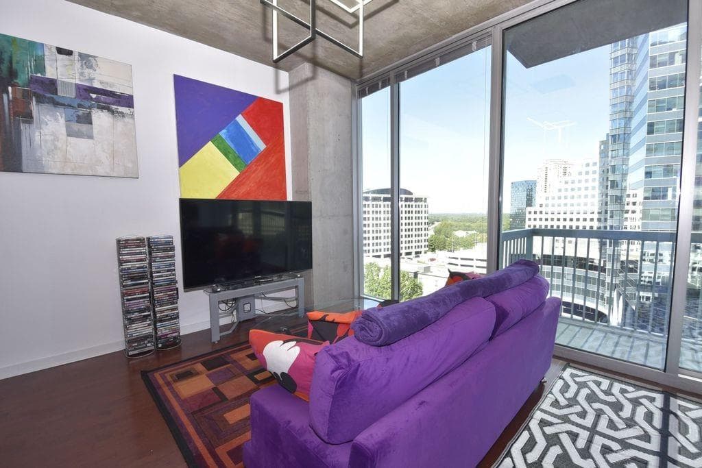 1 bedroom, 1 bathroom, 750 sq ft condominium for sale at 3324 Peachtree Road 1115, Atlanta, GA 30326 — photo 5