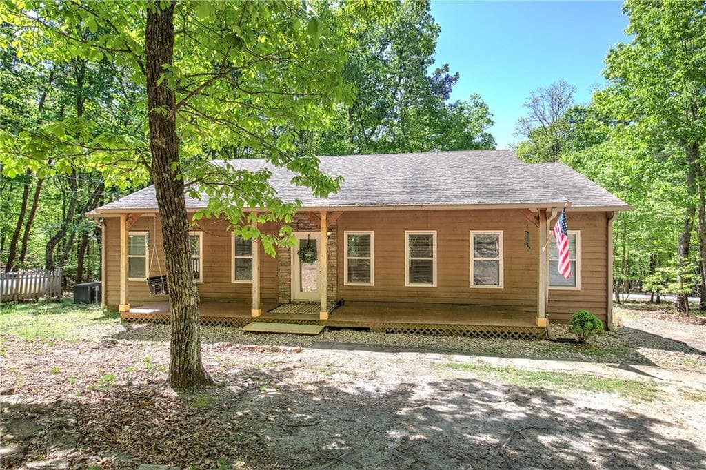 3 bedroom, 2 bathroom, 1,462 sq ft single family residence for sale at 72 Willow Terrace, Jasper, GA 30143