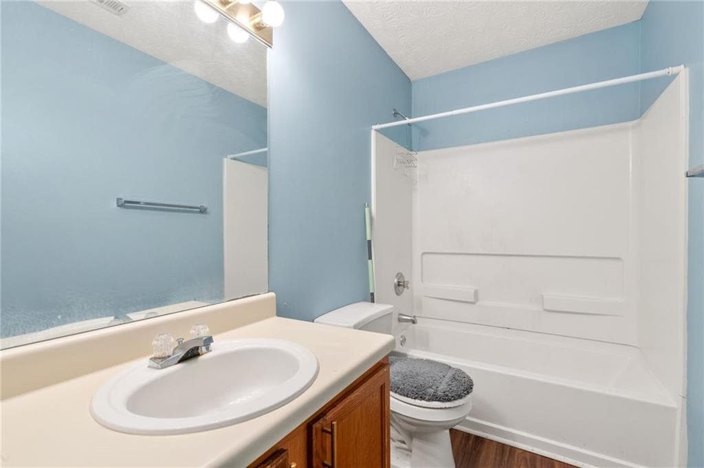 4 bedroom, 2 bathroom, 1,800 sq ft single family residence for sale at 240 Plantation Boulevard, Stockbridge, GA 30281 — photo 4