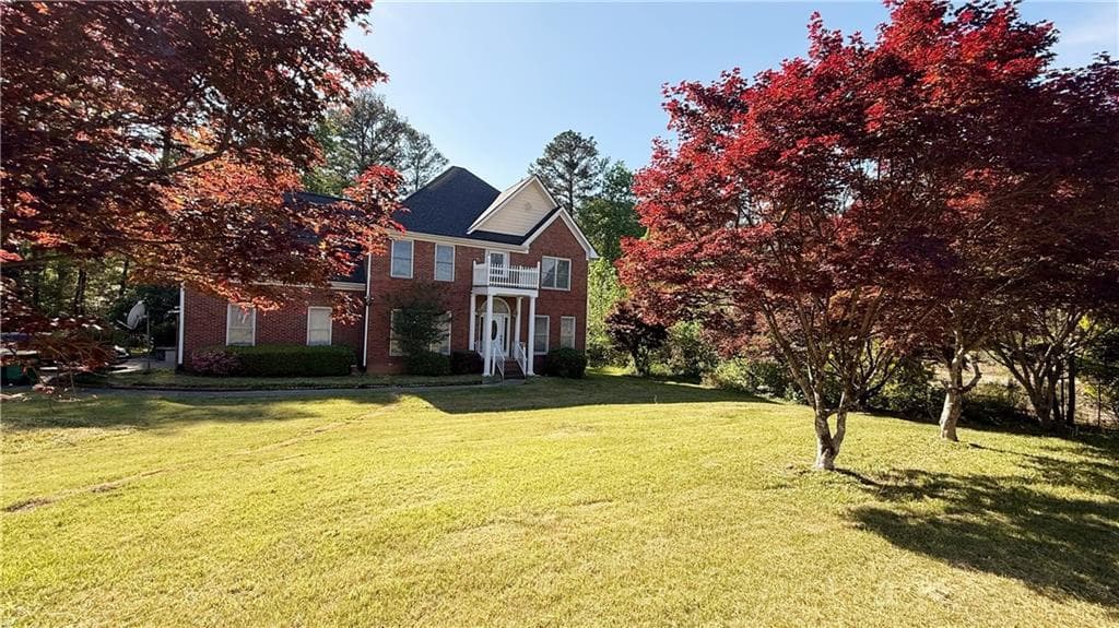 6 bedroom, 4 bathroom, 3,369 sq ft single family residence for sale at 4000 Peachtree Corners Circle, Peachtree Corners, GA 30092 — photo 2