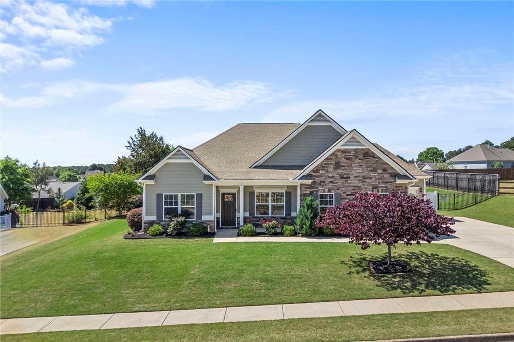 3 bedroom, 3 bathroom, 2,465 sq ft single family residence sold at 2216 Blackberry Court, Monroe, GA 30656