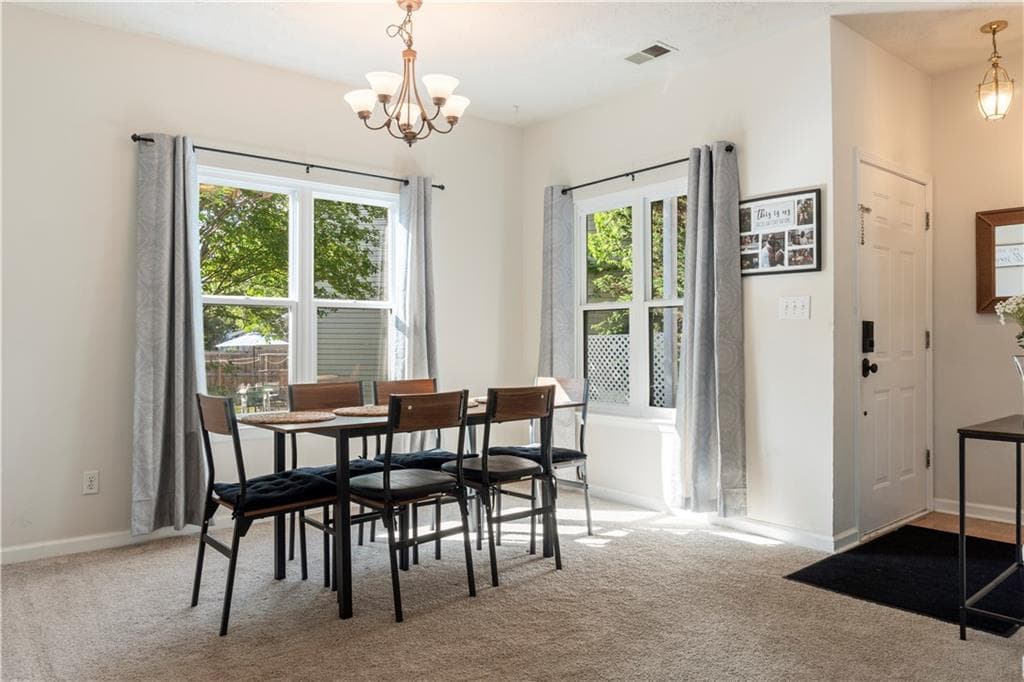 4 bedroom, 3 bathroom, 1,788 sq ft townhouse for sale at 48 Hampton Drive, Cartersville, GA 30121 — photo 2