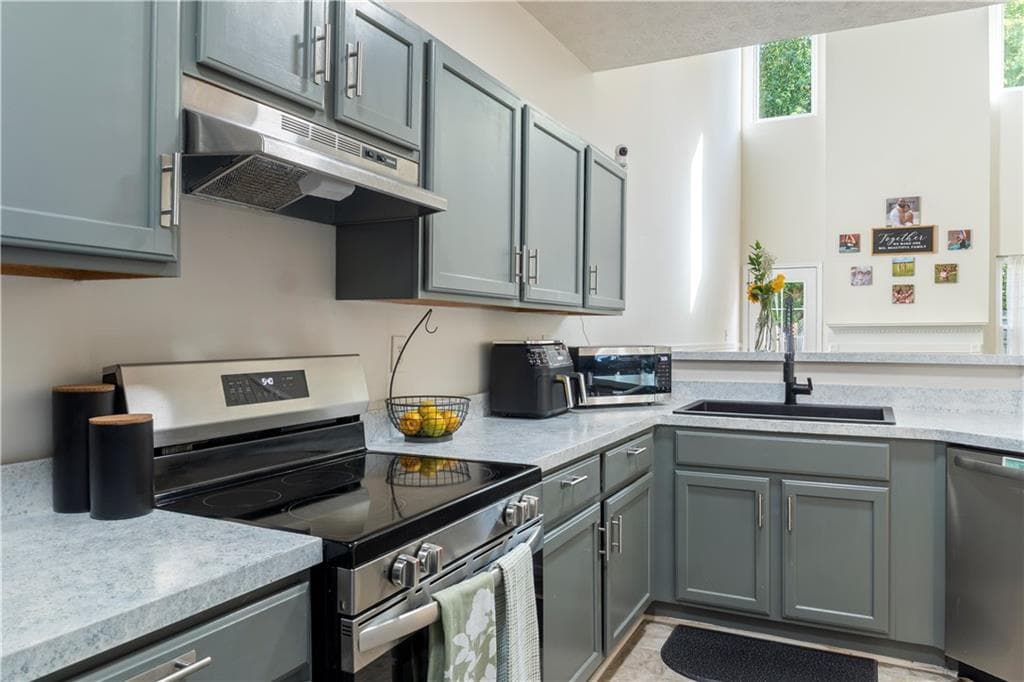 4 bedroom, 3 bathroom, 1,788 sq ft townhouse for sale at 48 Hampton Drive, Cartersville, GA 30121 — photo 7