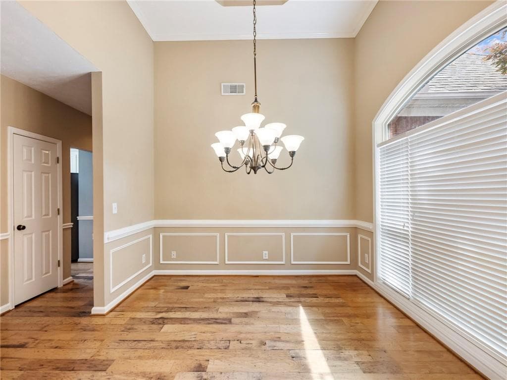 3 bedroom, 2 bathroom, 2,064 sq ft single family residence under contract at 4001 Asheville Court, Buford, GA 30519 — photo 3