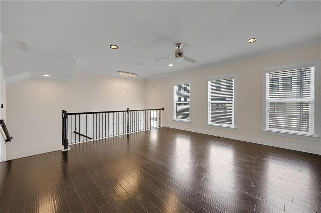 4 bedroom, 5 bathroom, 3,176 sq ft townhouse for sale at 824 Stone Ridge Lane, Atlanta, GA 30324 — photo 2