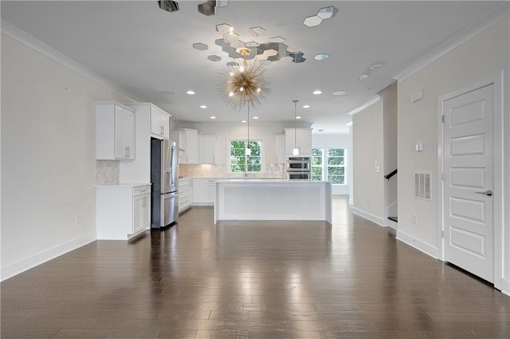 4 bedroom, 5 bathroom, 3,176 sq ft townhouse for sale at 824 Stone Ridge Lane, Atlanta, GA 30324 — photo 4