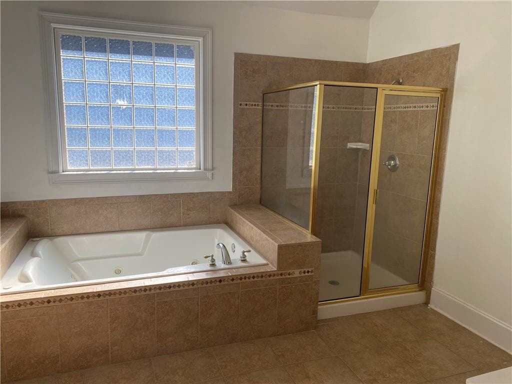 5 bedroom, 4 bathroom, 4,083 sq ft single family residence for rent at 8067 Revere Drive, Mcdonough, GA 30252 for $4,000 a month — photo 6