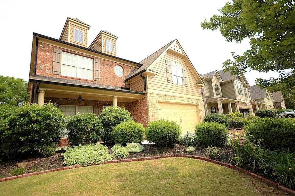 5 bedroom, 3 bathroom, 3,100 sq ft single family residence for sale at 560 Tuscany Walk Lane, Lawrenceville, GA 30043 — photo 4
