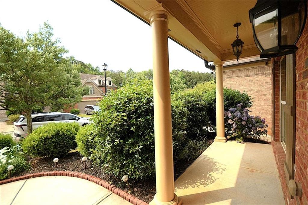 5 bedroom, 3 bathroom, 3,100 sq ft single family residence for sale at 560 Tuscany Walk Lane, Lawrenceville, GA 30043 — photo 5