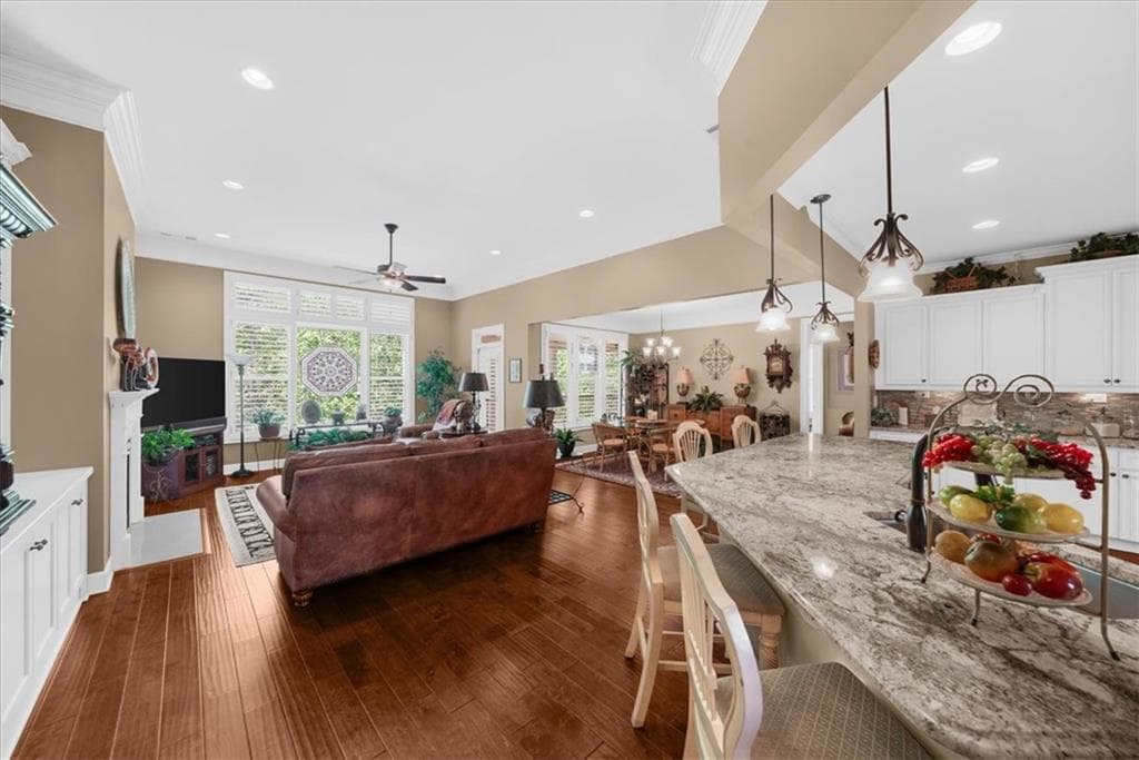 3 bedroom, 3 bathroom, 2,932 sq ft single family residence for sale at 3768 Golden Leaf Point, Gainesville, GA 30504 — photo 9