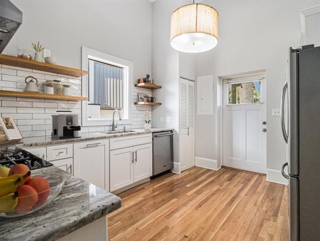 3 bedroom, 2 bathroom, 2,510 sq ft single family residence for rent at 74 Boulevard, Atlanta, GA 30312 for $3,000 a month — photo 5