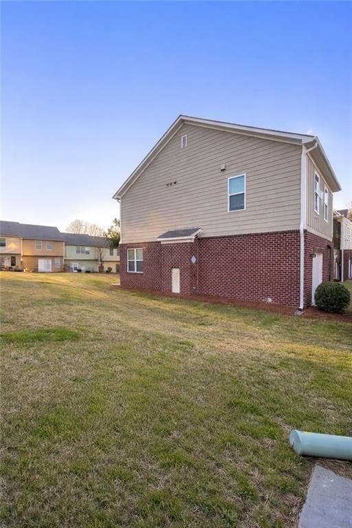 3 bedroom, 3 bathroom, 1,589 sq ft townhouse for sale at 1626 Larkspur Trail, Conyers, GA 30012 — photo 2