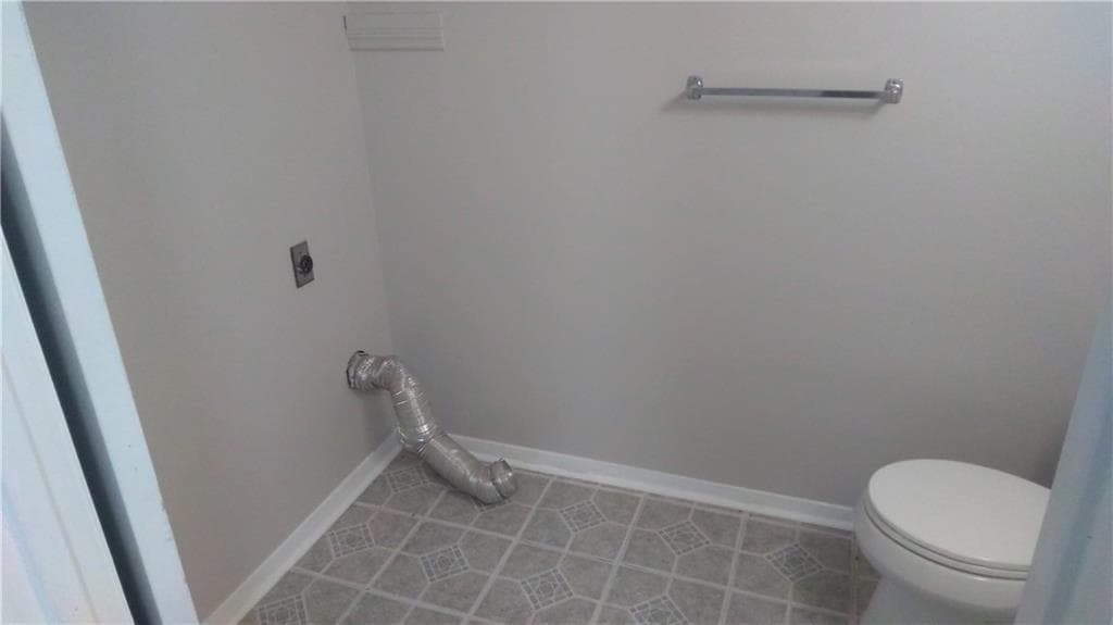3 bedroom, 3 bathroom, 1,340 sq ft condominium under contract at 4701 Flat Shoals 42A Road, Union City, GA 30291 — photo 9